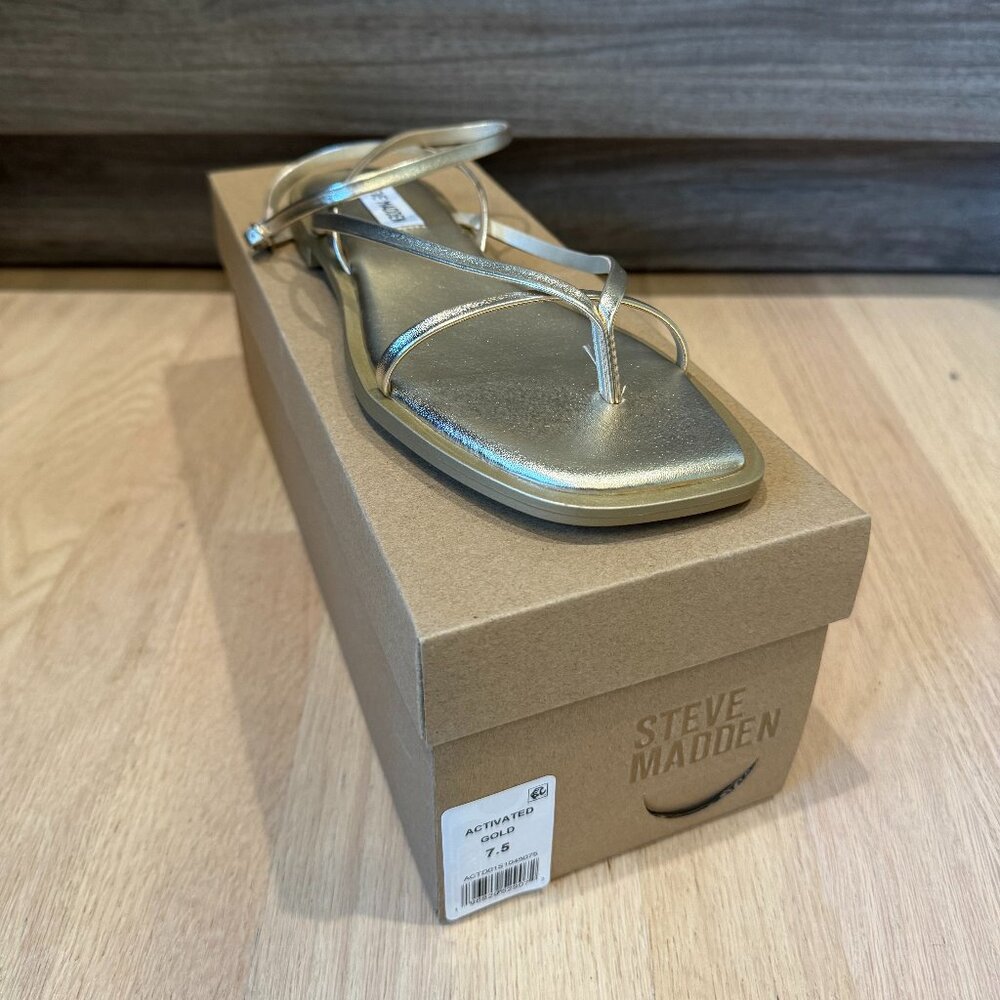 Steve Madden Women's Agree Sandal